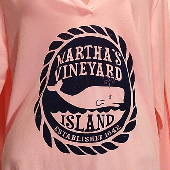 SALE! NWOT! MARTHA'S VINEYARD LIGHTWEIGHT V NECK HOODIE! - Picture 5 of 7